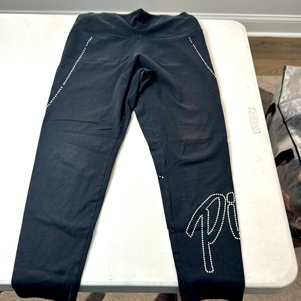 PINK Capri Leggings M